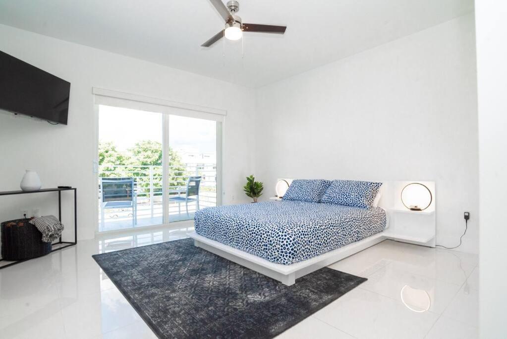 Across The Ocean Few Steps To Beach Contemporary Three Bedroom Townhouse Pompano Beach Exterior photo